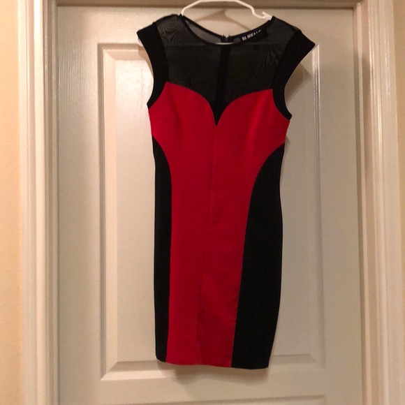 Red and black dress - Picture 2 of 2